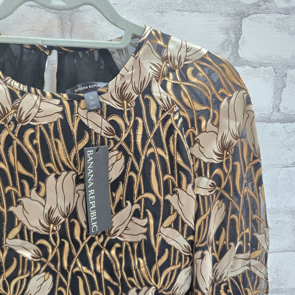 Banana Republic Metallic Blouse - Picture 2 of 11